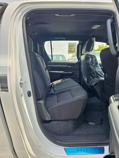 Toyota Hilux ADVENTURE SR5 ADVENTURE || 4.0L PETROL V6 A/T | BULLBAR | 360*CAMERA | WIRELESS CHARGER | BLIND SPOT (CODE # H-16
