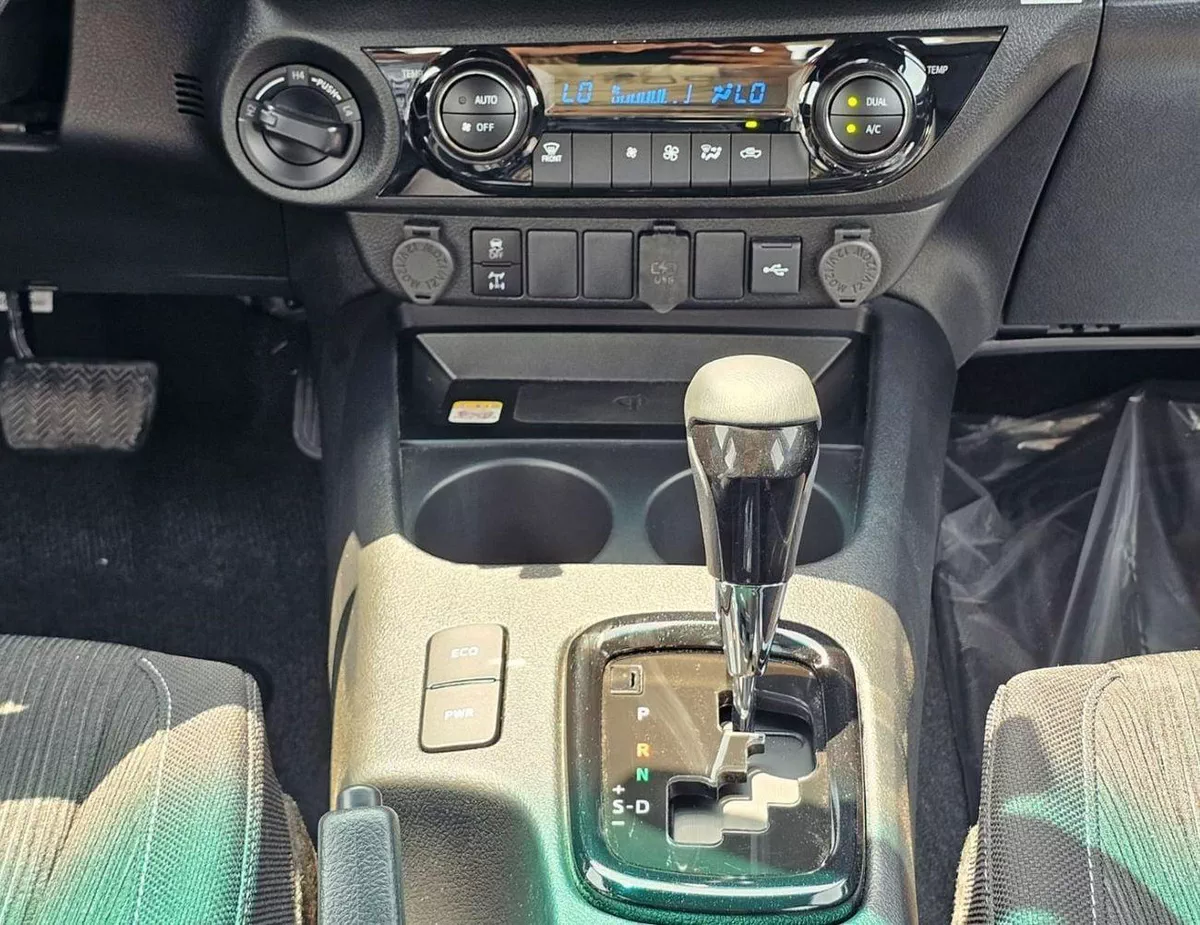 Toyota Hilux ADVENTURE SR5 ADVENTURE || 4.0L PETROL V6 A/T | BULLBAR | 360*CAMERA | WIRELESS CHARGER | BLIND SPOT (CODE # H-21-0