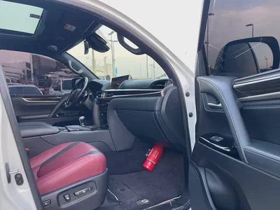 لكذس Lexus LX 570 Signature 2018 | GCC Specs | Pristine Condition-15