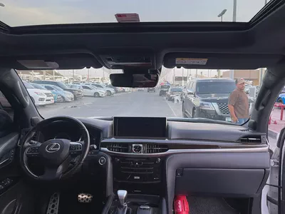 لكذس Lexus LX 570 Signature 2018 | GCC Specs | Pristine Condition-17