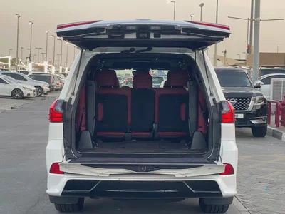لكذس Lexus LX 570 Signature 2018 | GCC Specs | Pristine Condition-19