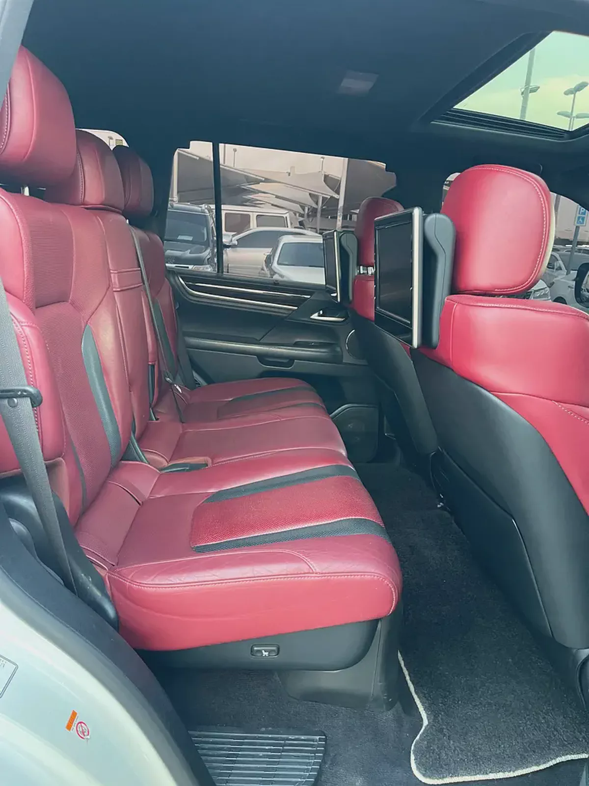 لكذس Lexus LX 570 Signature 2018 | GCC Specs | Pristine Condition-14-14