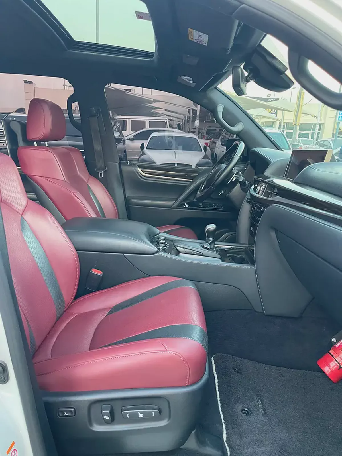 لكذس Lexus LX 570 Signature 2018 | GCC Specs | Pristine Condition-16-16