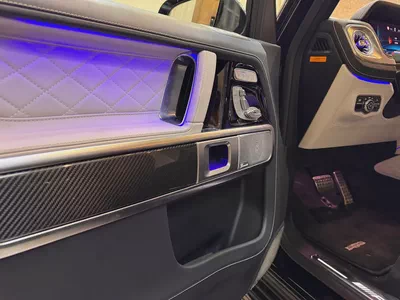 G 63 AMG / 3,600 Km / FULL OPTION / CARBON PACKAGE / 5 YEARS WARRANTY-10