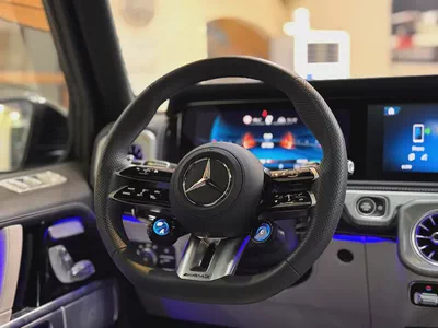 G 63 AMG / 3,600 Km / FULL OPTION / CARBON PACKAGE / 5 YEARS WARRANTY-15