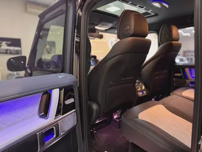 G 63 AMG / 3,600 Km / FULL OPTION / CARBON PACKAGE / 5 YEARS WARRANTY-18
