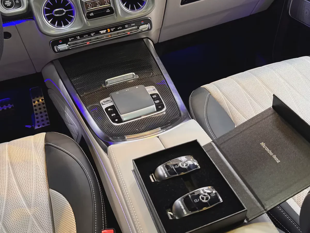 G 63 AMG / 3,600 Km / FULL OPTION / CARBON PACKAGE / 5 YEARS WARRANTY-16-16