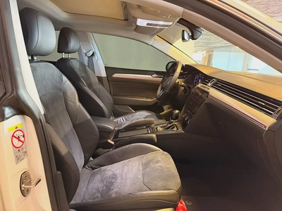Volkswagen Arteon 2.0TSI Sport 2018 Model GCC Specs With Partial Service History-10