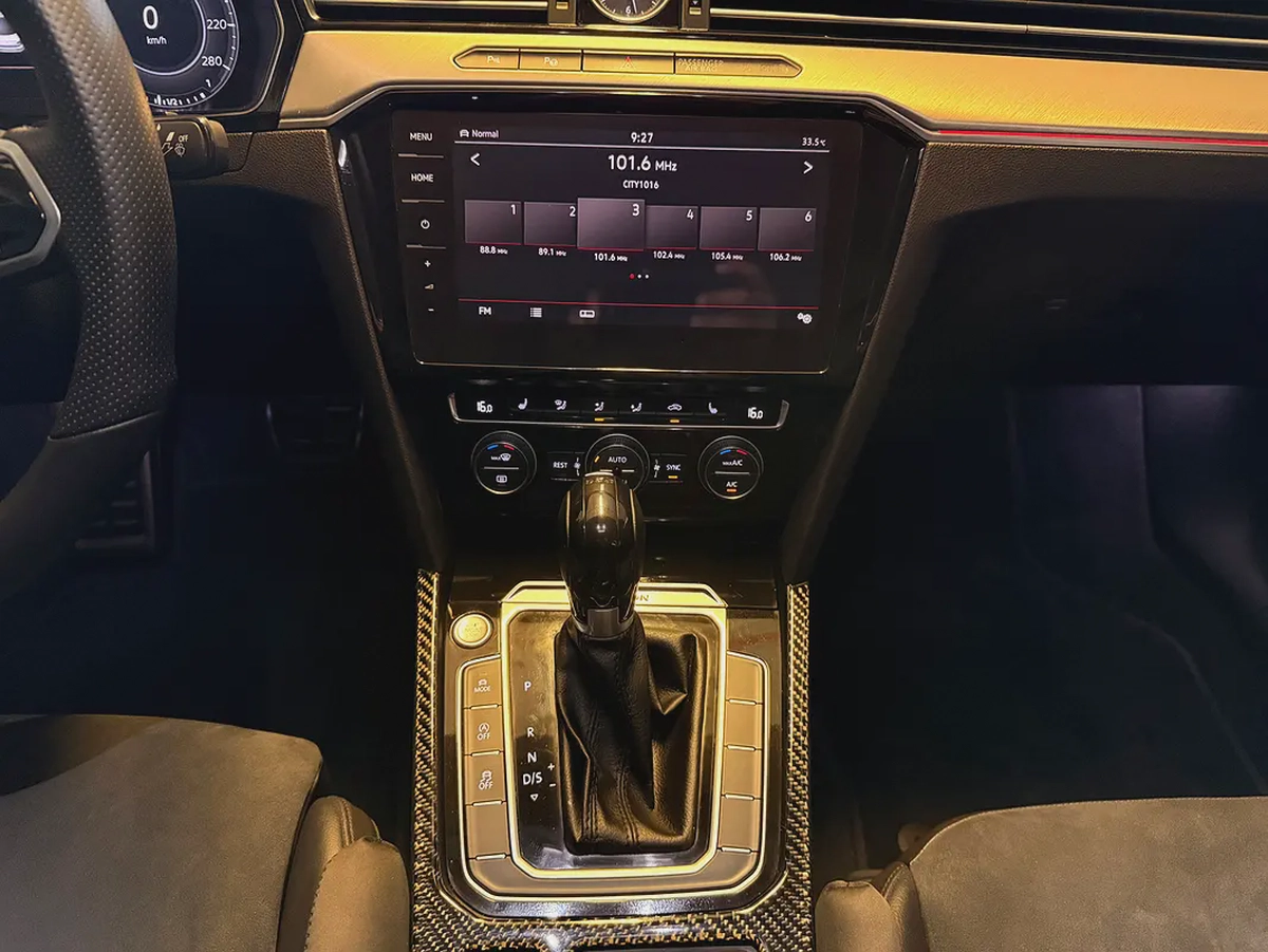 Volkswagen Arteon 2.0TSI Sport 2018 Model GCC Specs With Partial Service History-15-15