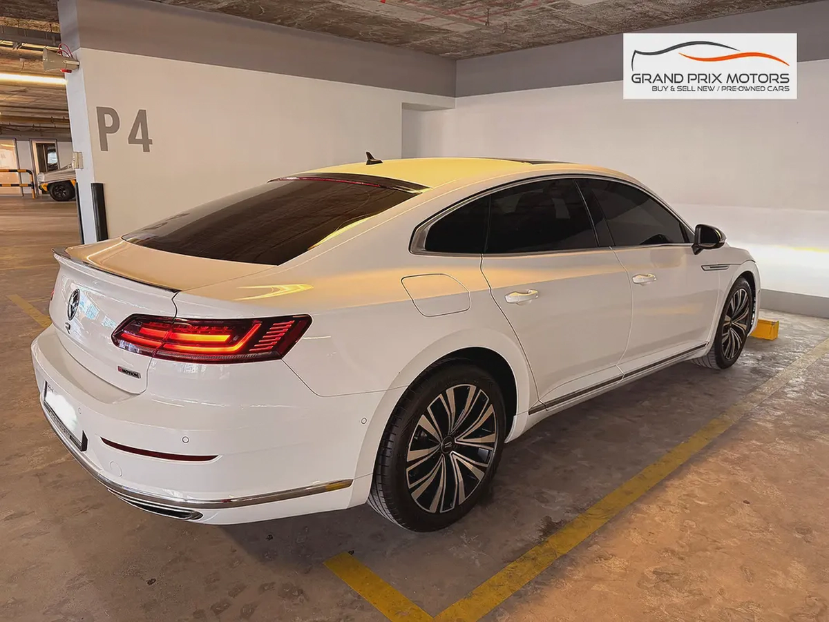 Volkswagen Arteon 2.0TSI Sport 2018 Model GCC Specs With Partial Service History-7-7