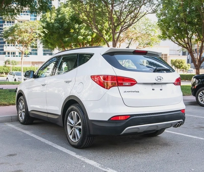 Hyundai Santa Fe GL 2016 GCC in Excellent Condition-6