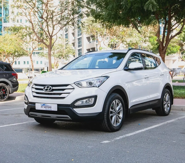 Hyundai Santa Fe GL 2016 GCC in Excellent Condition