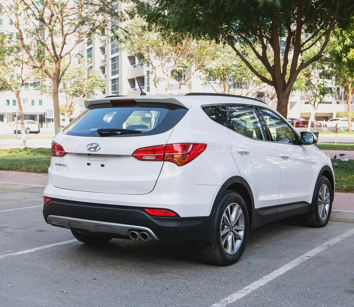 Hyundai Santa Fe GL 2016 GCC in Excellent Condition-5-5