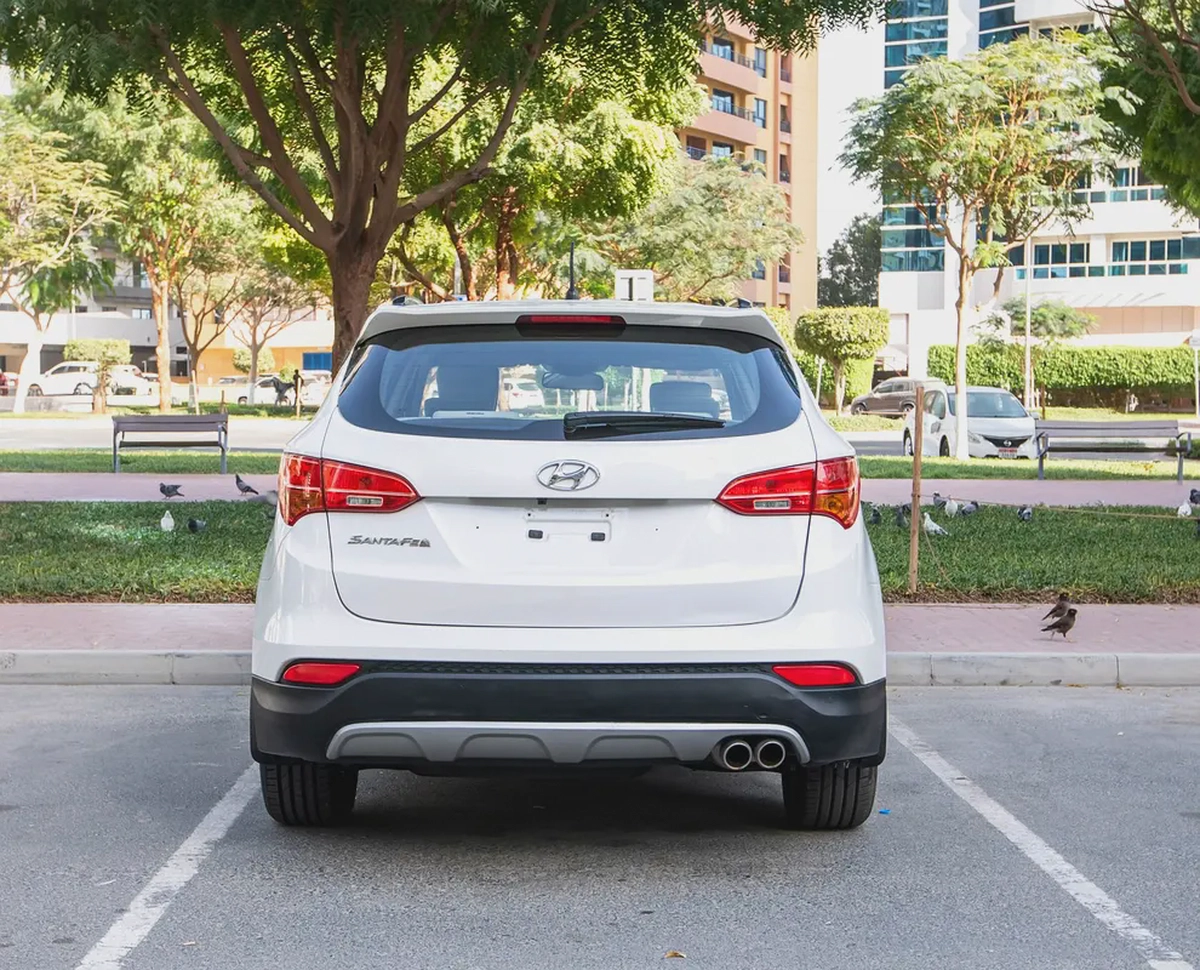 Hyundai Santa Fe GL 2016 GCC in Excellent Condition-7-7
