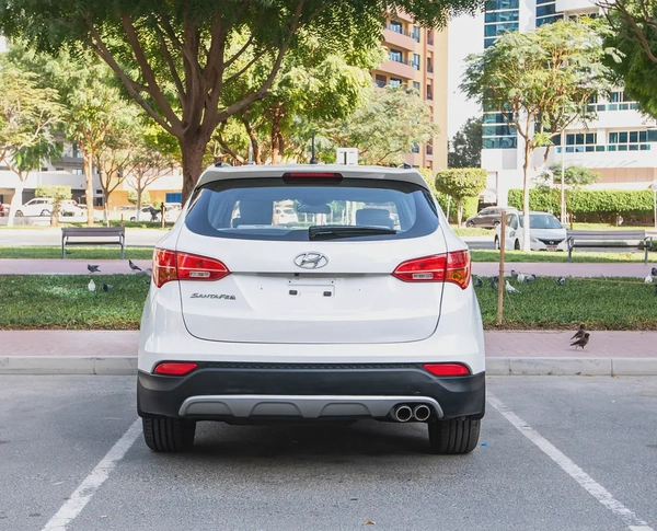 Hyundai Santa Fe GL 2016 GCC in Excellent Condition