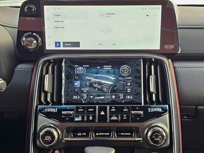 Lexus LX600 URBAN | 3.5L V6 |  HEADUP DISPLAY | PWR SEATS | DVD+KICK SENSORS | 360 CAM (CODE # LX6U-8
