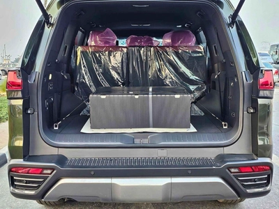Lexus LX600 URBAN | 3.5L V6 |  HEADUP DISPLAY | PWR SEATS | DVD+KICK SENSORS | 360 CAM (CODE # LX6U-15