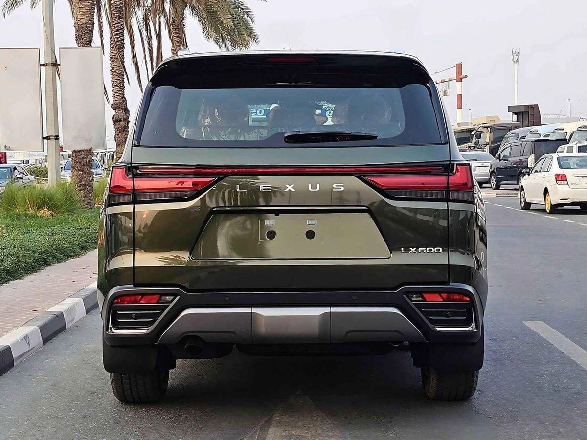 Lexus LX600 URBAN | 3.5L V6 |  HEADUP DISPLAY | PWR SEATS | DVD+KICK SENSORS | 360 CAM (CODE # LX6U-2-2