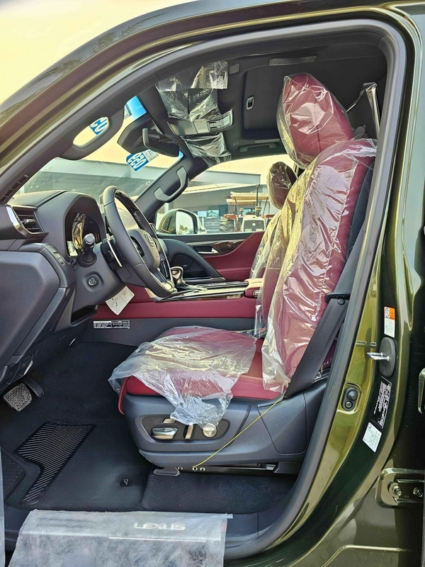 Lexus LX600 URBAN | 3.5L V6 | HEADUP DISPLAY | PWR SEATS | DVD+KICK SENSORS | 360 CAM (CODE # LX6U