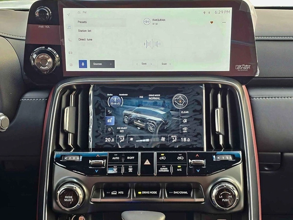 Lexus LX600 URBAN | 3.5L V6 | HEADUP DISPLAY | PWR SEATS | DVD+KICK SENSORS | 360 CAM (CODE # LX6U