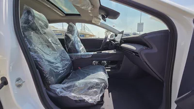 Nissan N6 180 Max (White Black)-9