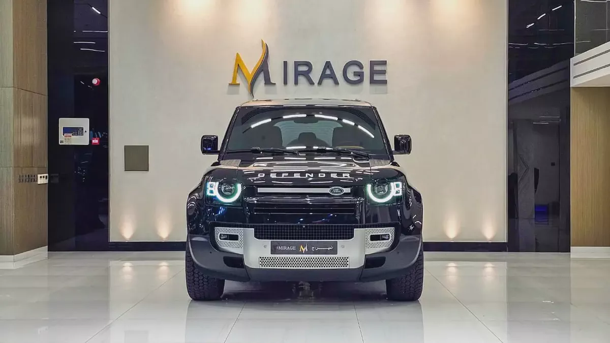 LAND ROVER - DEFENDER - 110 HSE - V 6 P400 - GCC SPECS - 2023 MODEL - 148000KM-11-11
