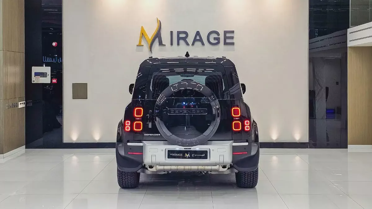 LAND ROVER - DEFENDER - 110 HSE - V 6 P400 - GCC SPECS - 2023 MODEL - 148000KM-12-12