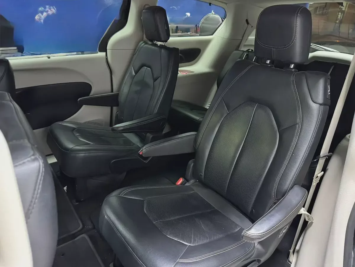 Chrysler 2020-14-14