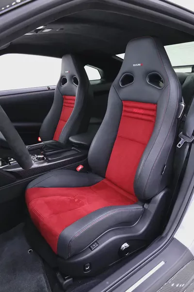 NISSAN GTR NISMO FULL CARBON + SPECIAL RECARO SEATS + FULLY LOADED-10