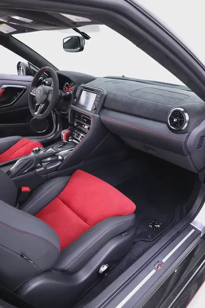 NISSAN GTR NISMO FULL CARBON + SPECIAL RECARO SEATS + FULLY LOADED-5