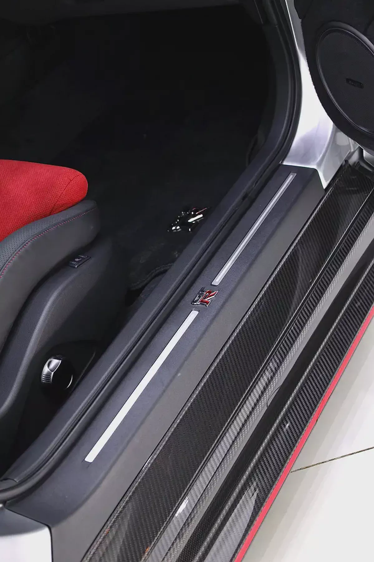 NISSAN GTR NISMO FULL CARBON + SPECIAL RECARO SEATS + FULLY LOADED-13-13