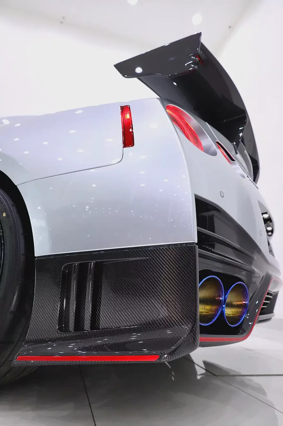 NISSAN GTR NISMO FULL CARBON + SPECIAL RECARO SEATS + FULLY LOADED-15-15