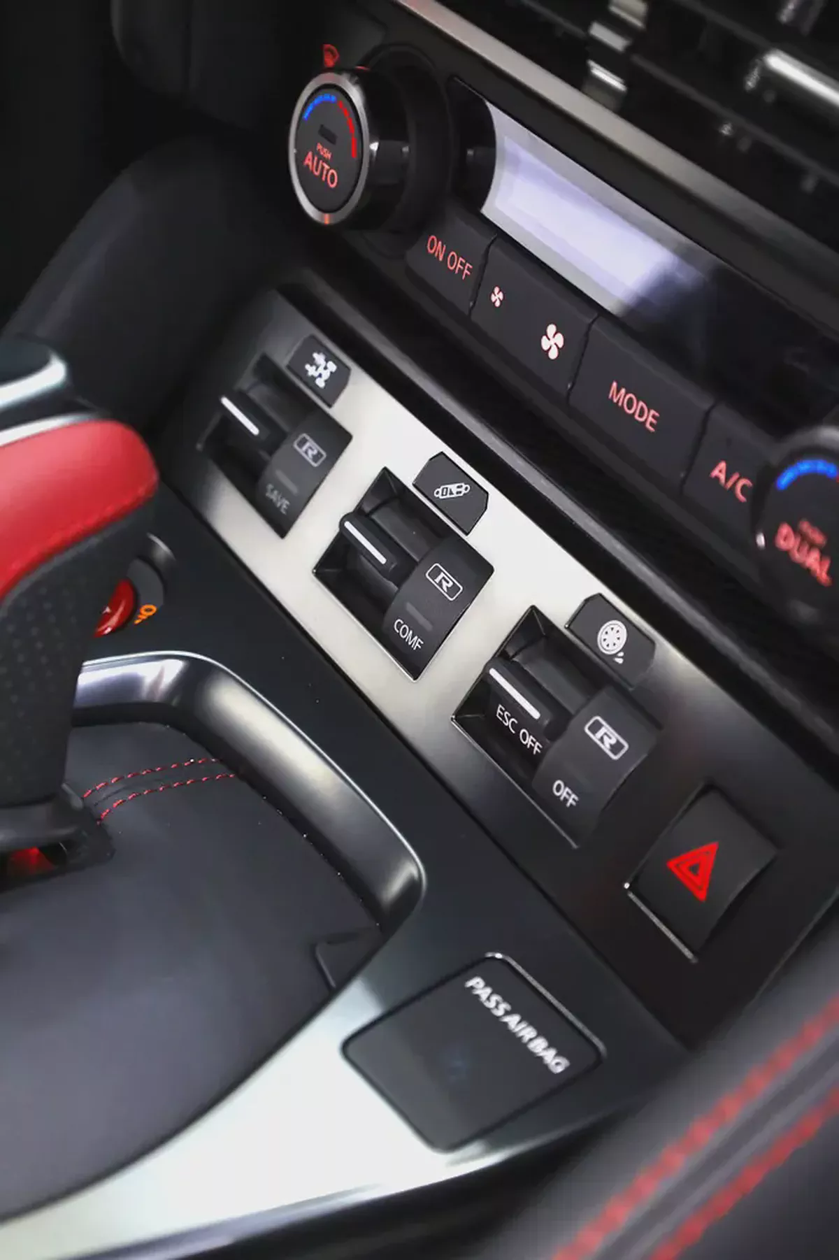 NISSAN GTR NISMO FULL CARBON + SPECIAL RECARO SEATS + FULLY LOADED-17-17