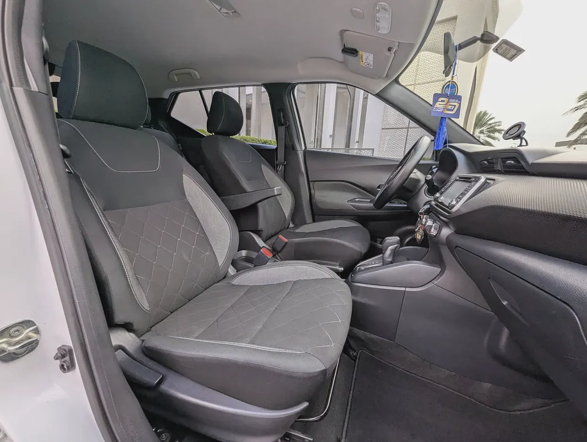 Nissan Kicks SV 2019, GCC Specs - Agency Maintained Full Option With Full Service History-7-7