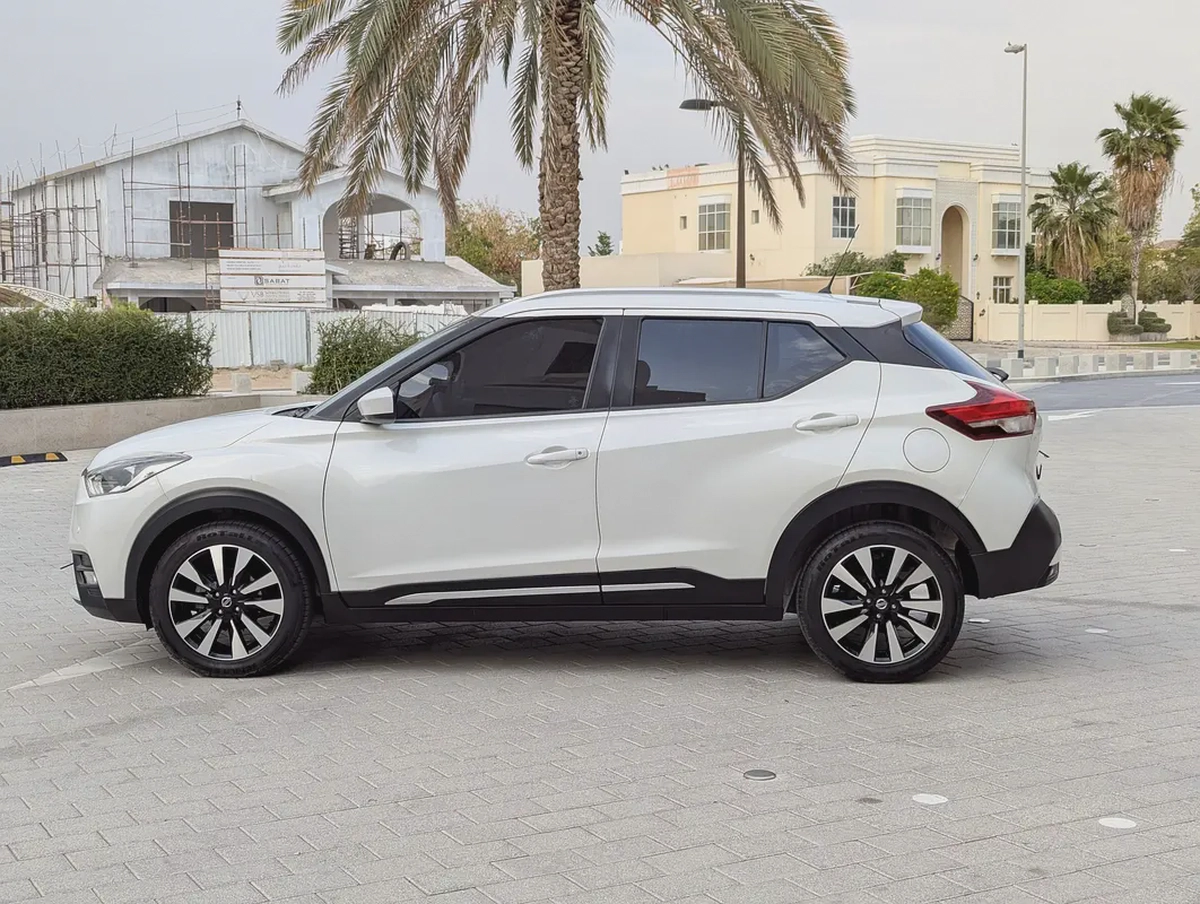 Nissan Kicks SV 2019, GCC Specs - Agency Maintained Full Option With Full Service History-19-19