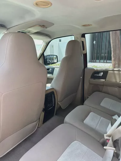 FORD EXPEDITION XLT 2004 GCC-7