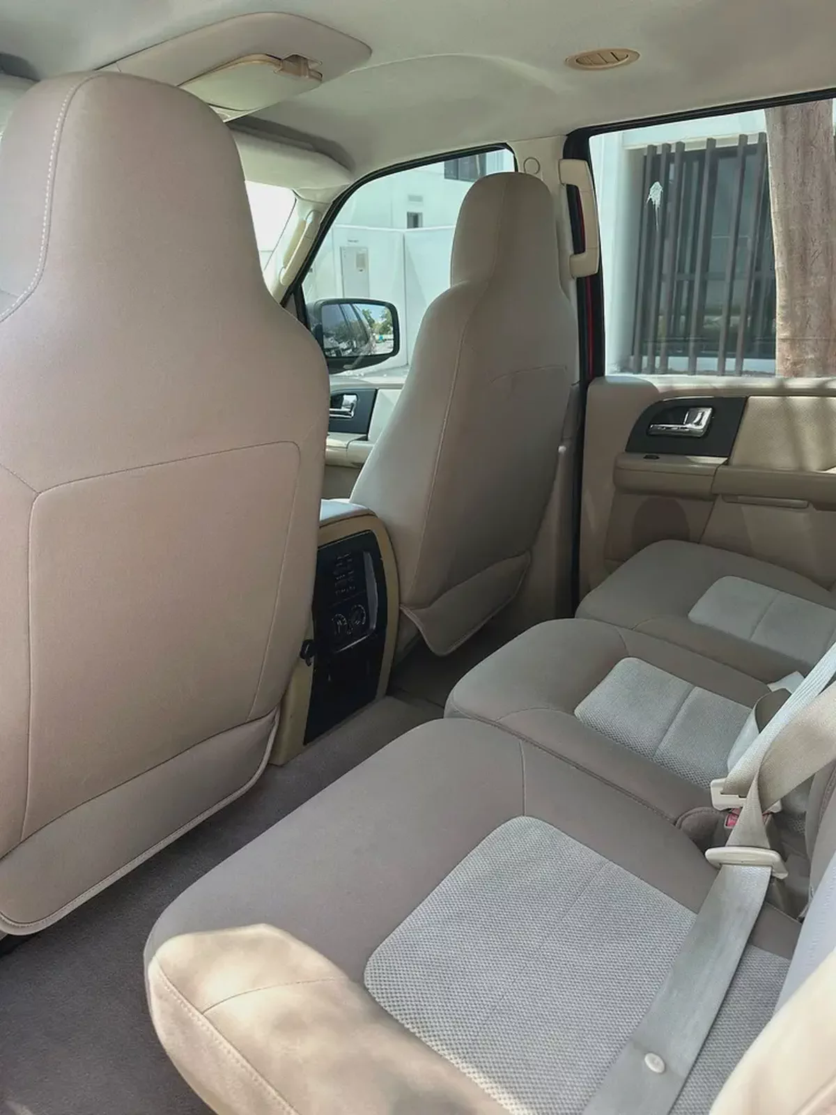 FORD EXPEDITION XLT 2004 GCC-6-6