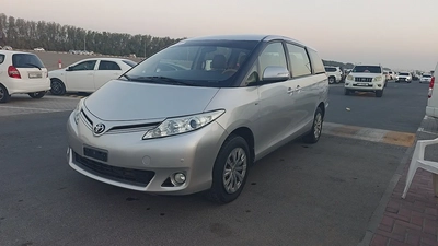 Toyota Previa 2015 SE | GCC Specs | Reliable Family Minivan-0