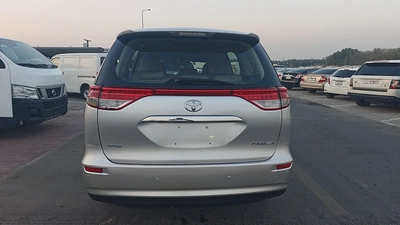 Toyota Previa 2015 SE | GCC Specs | Reliable Family Minivan-10
