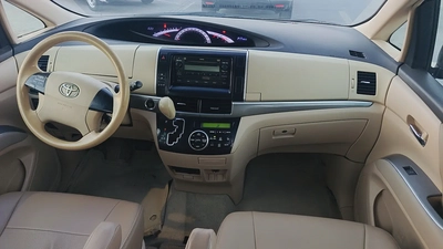 Toyota Previa 2015 SE | GCC Specs | Reliable Family Minivan-12