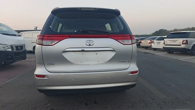 Toyota Previa 2015 SE | GCC Specs | Reliable Family Minivan-7