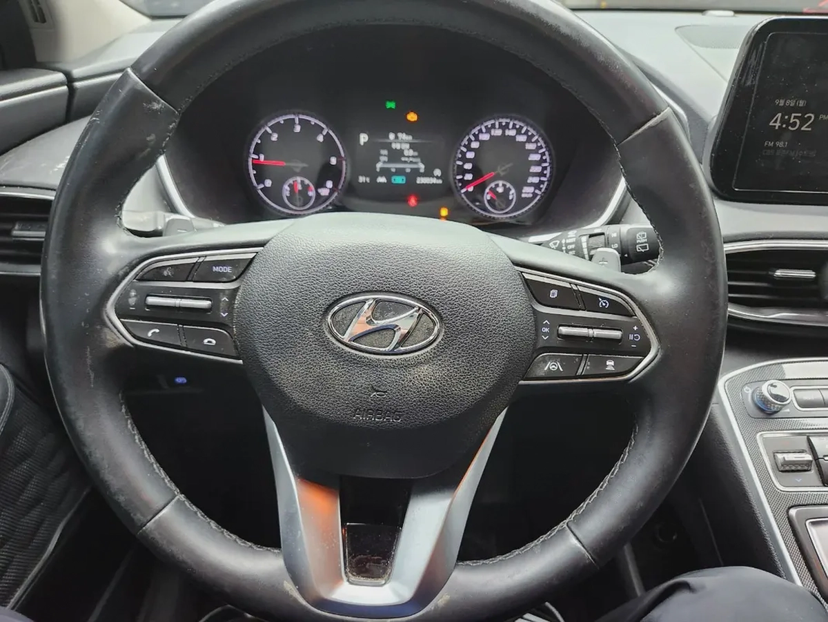 Hyundai Santa Fe Premium 2021 - Korean Specs - Excellent Condition-7-7