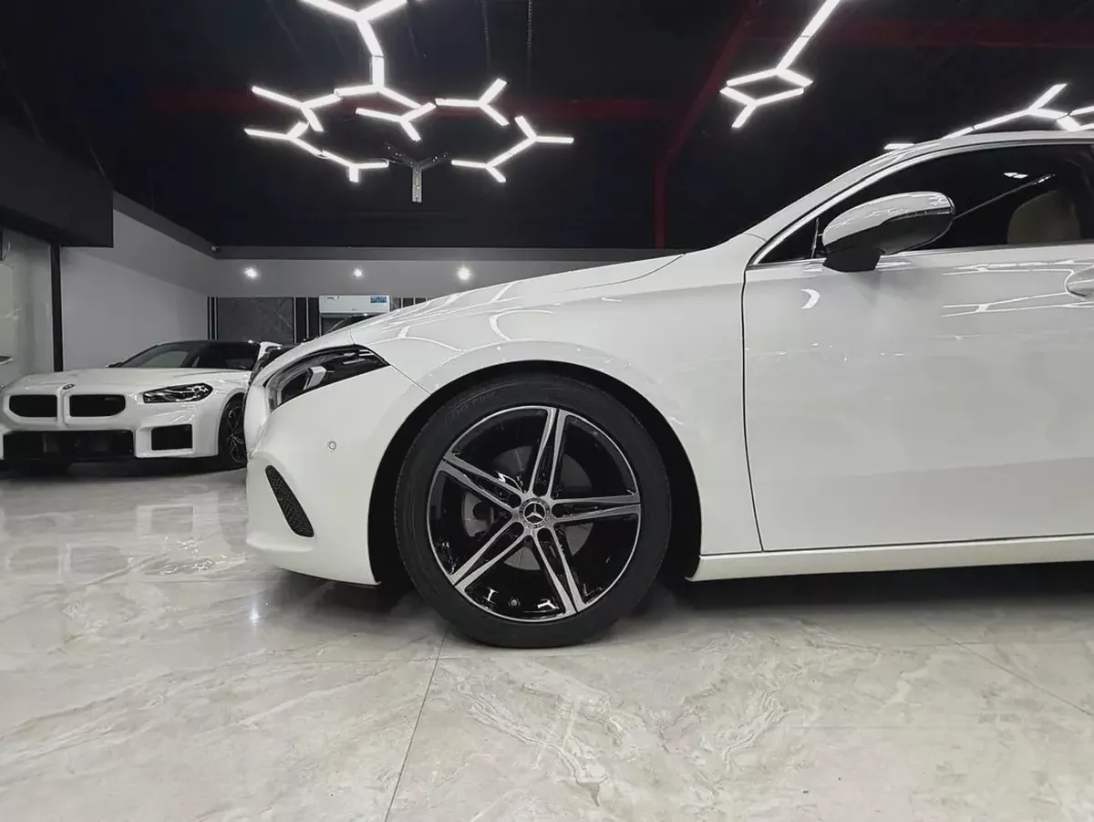 1 Owner | Original Paint | Full Service History | GCC Specs-6-6
