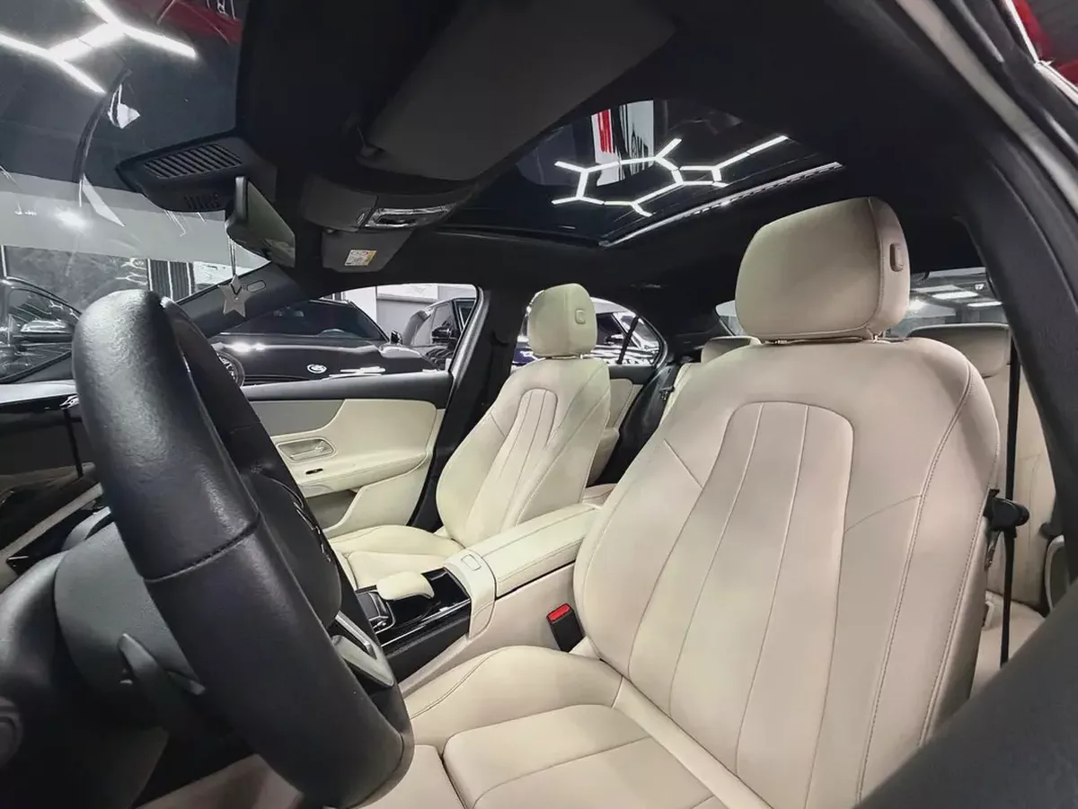 1 Owner | Original Paint | Full Service History | GCC Specs-8-8