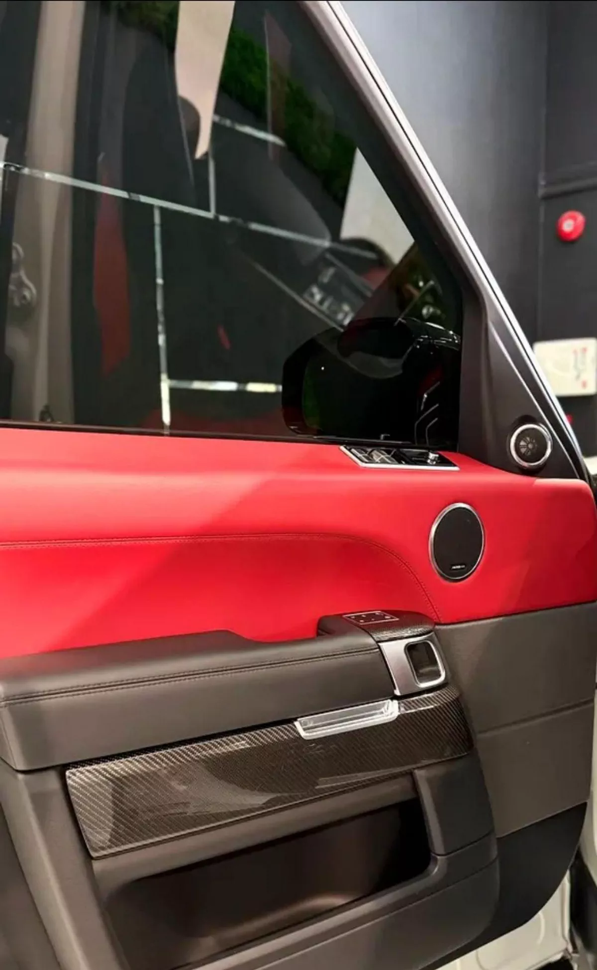 Land Rover Range Rover Sport SVR Carbon Edition 5.0L-2-0