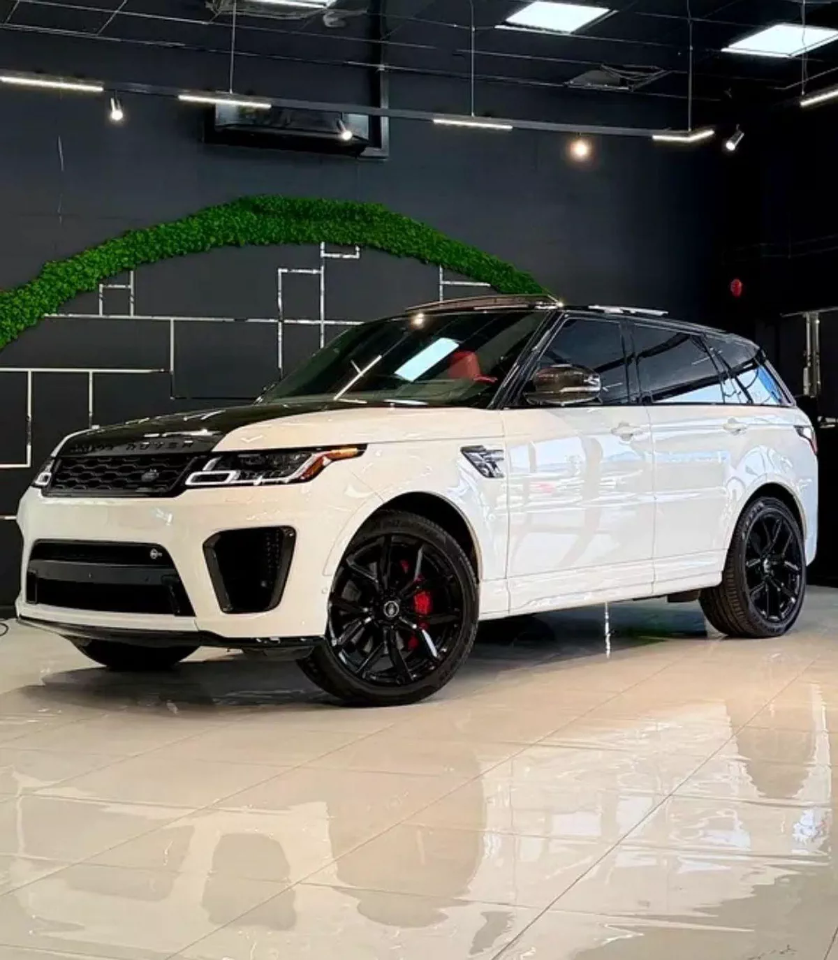 Land Rover Range Rover Sport SVR Carbon Edition 5.0L-7-0