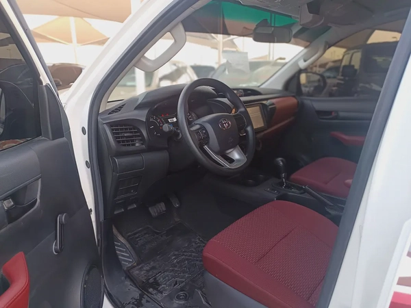 Toyota Hilux Double Cab GL 2022 - GCC Specs - Excellent Condition