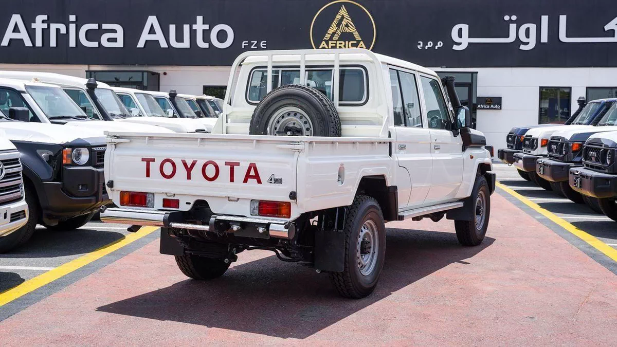 Toyota Land Cruiser Pickup 70 LC 79 DC TOYOTA LC 79 DC 2.8 DIESEL MT 2026-12-0