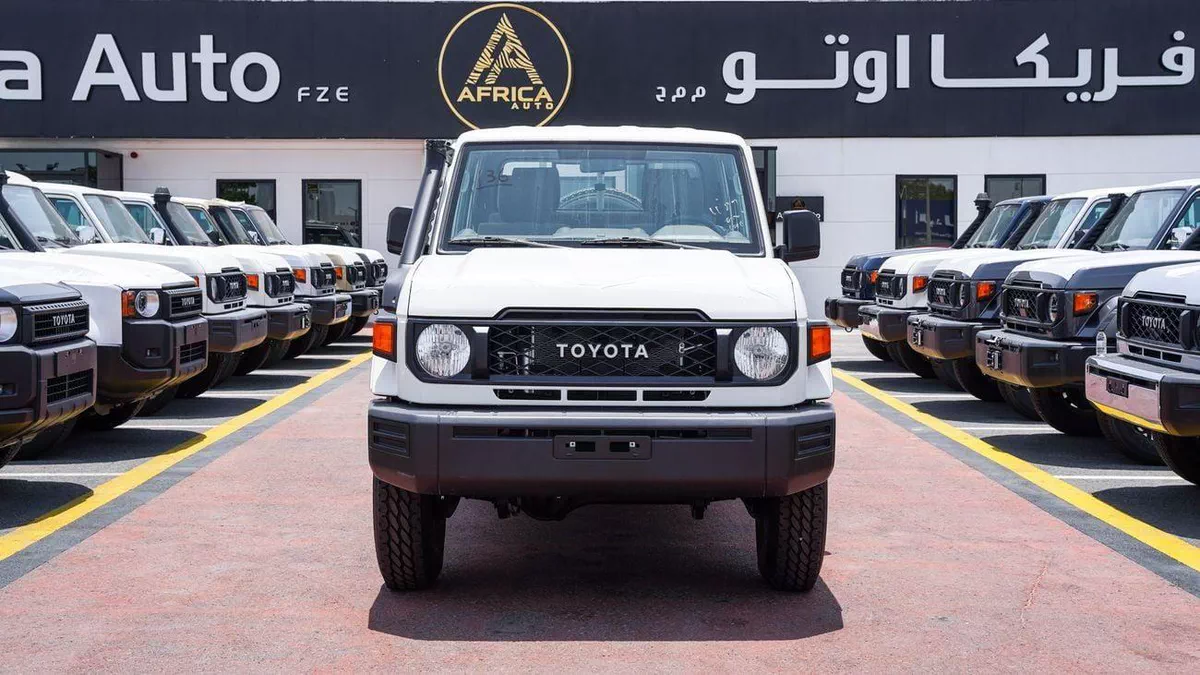 Toyota Land Cruiser Pickup 70 LC 79 DC TOYOTA LC 79 DC 2.8 DIESEL MT 2026-1-0