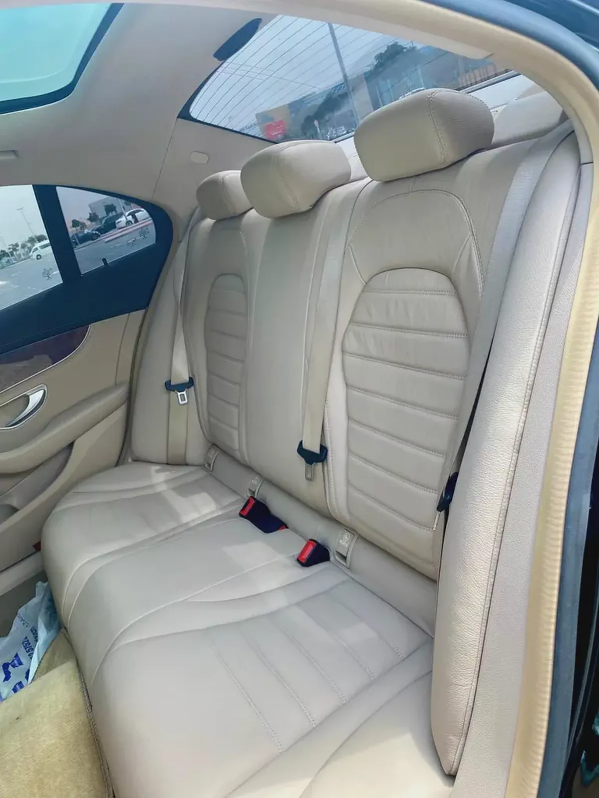 2015 MERCEDES C200 || GCC ||  ACCIDENT FREE || FULL OPTION || EXCELLENT CONDITION|| ORIGINAL PAINT-16-16